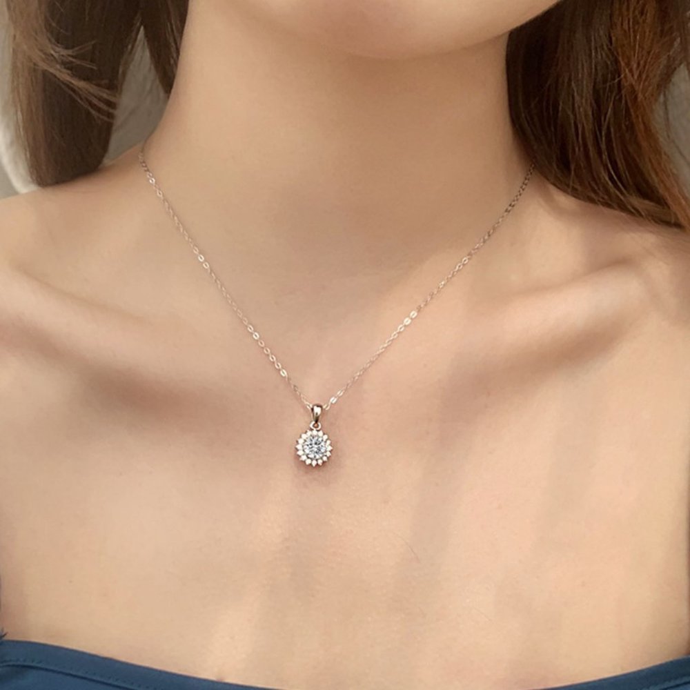 Certified 1ct. t.w. Diamond Moissanite Sunflower Halo Necklace NEW B - Picture 2 of 9